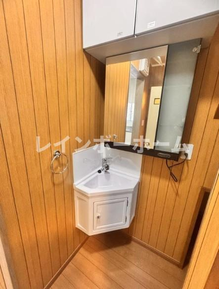 志木戸建の独立洗面台