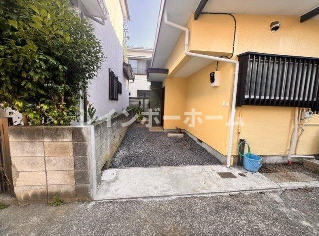 志木戸建の駐車場