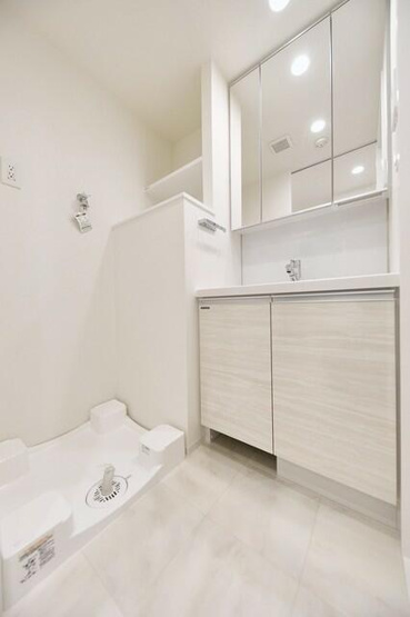 【洗面所】 | ※写真は同タイプ住戸です。