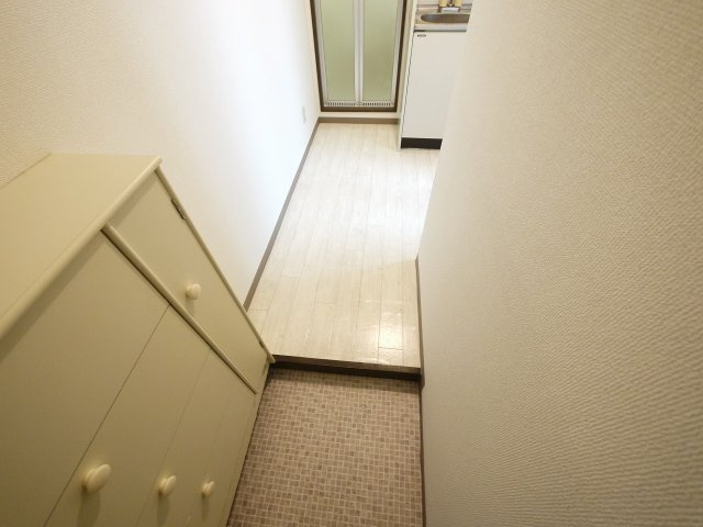 ハイツチャオチャオの玄関|明るい玄関です