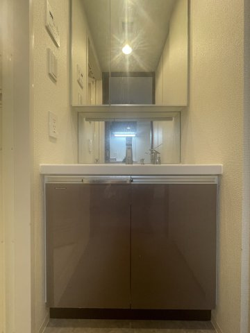 グランパセオ清澄白河Ⅱの独立洗面台|独立洗面化粧台が付いています
