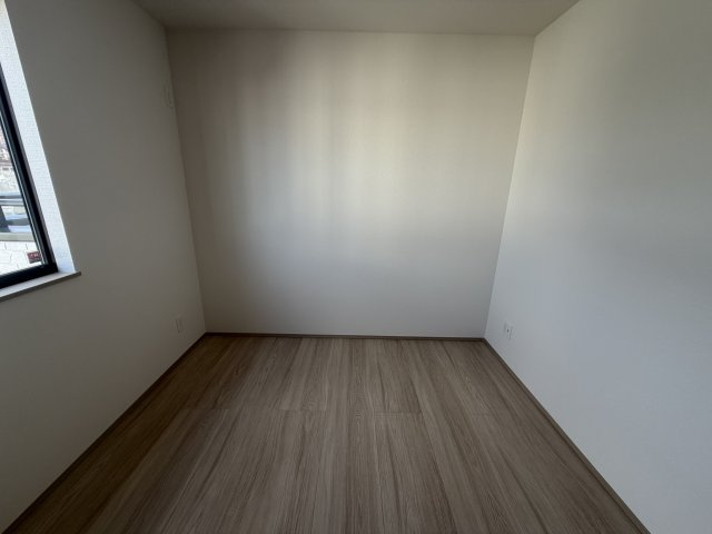 浦添市牧港1丁目（全2棟）の洋室|B号棟　洋室4.87帖＋CL付き♪