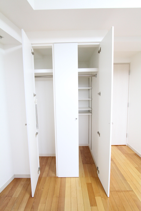 プラウドフラット三軒茶屋の収納|洋室※参考写真