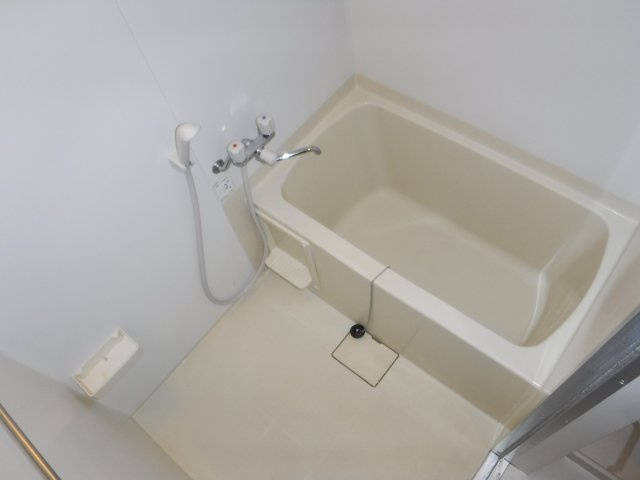 シャルム住吉の浴室