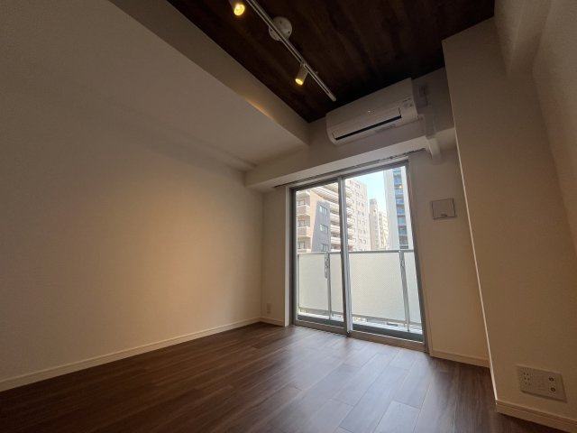 ADW Residence 西新宿の洋室|別部屋同タイプ　内装仕上げは変更となる場合がございます。