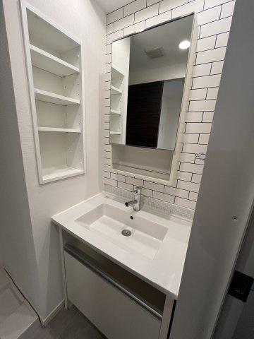 ADW Residence 西新宿のキッチン|別部屋同タイプ　内装仕上げは変更となる場合がございます。