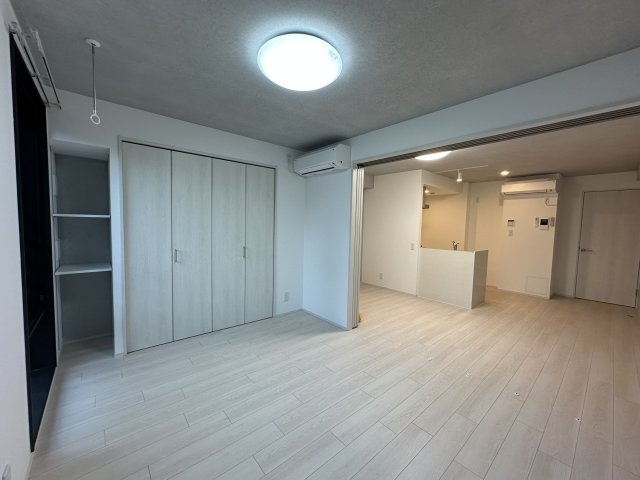 ＧＲＡＮ ＰＡＳＥＯ三宿Ⅱの寝室|落ち着いた色調の寝室です