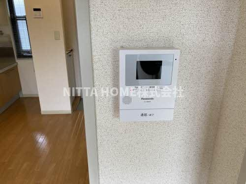 サニーハイツ・サチＣ・Ｄのセキュリティ|モニタ付きインターホン完備で来客時も安心です＊