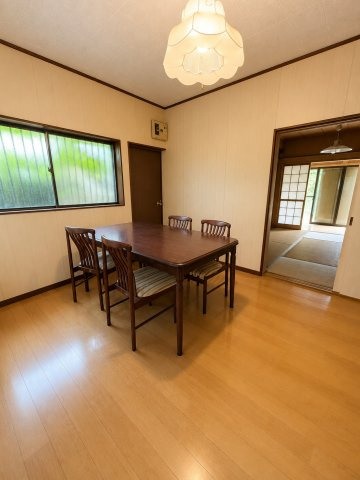 山武郡横芝光町木戸　中古戸建のダイニング|※画像の一部はAIを用いて加工・編集しています。実際の状況と異なる場合がありますので、ご了承下さい。