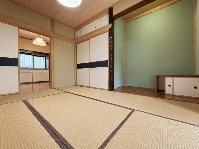 山武郡横芝光町木戸　中古戸建の和室|※画像の一部はAIを用いて加工・編集しています。実際の状況と異なる場合がありますので、ご了承下さい。