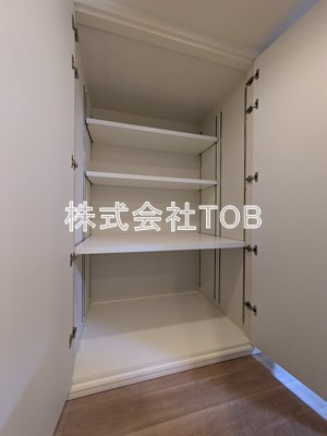 【設備】 | パークホームズ杉並善福寺川緑地 | 廊下収納