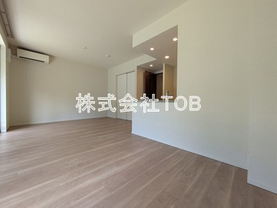 【居間・リビング】 | パークホームズ杉並善福寺川緑地 | 15.2帖
