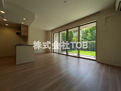 【居間・リビング】 | パークホームズ杉並善福寺川緑地 | 15.2帖