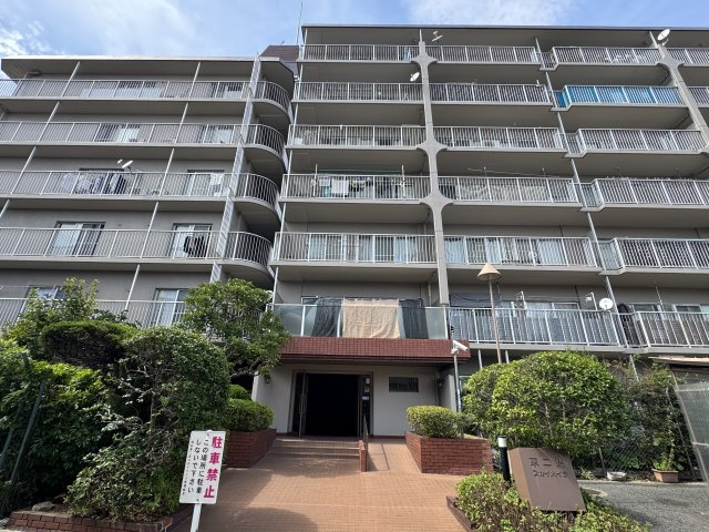 明石東二見スカイハイツの外観