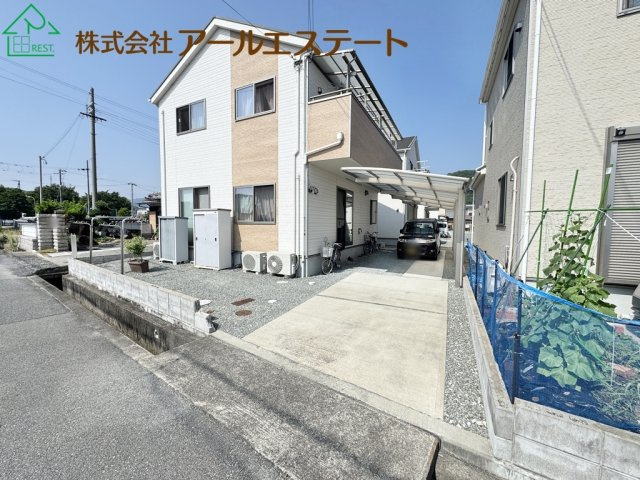 姫路市上手野　　中古戸建の駐車場