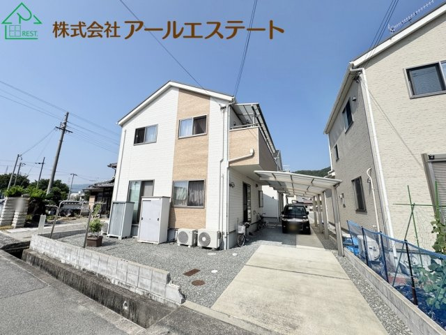 姫路市上手野　　中古戸建の前面道路含む現地写真