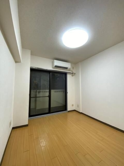 厚木市旭町５丁目の賃貸マンションの居間・リビング