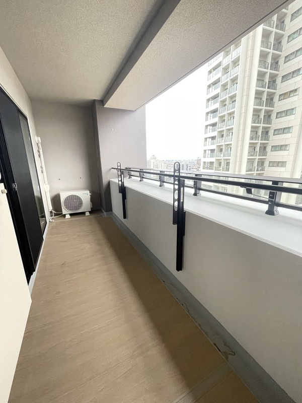 川崎市多摩区登戸の賃貸マンションのバルコニー