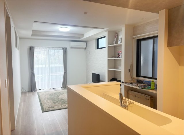  | ふじみ野市谷田2丁目　中古一戸建住宅　(丸井志木店) | 【リビング】
収納付きのリビングは、すっきりとした状態を保つことができます。