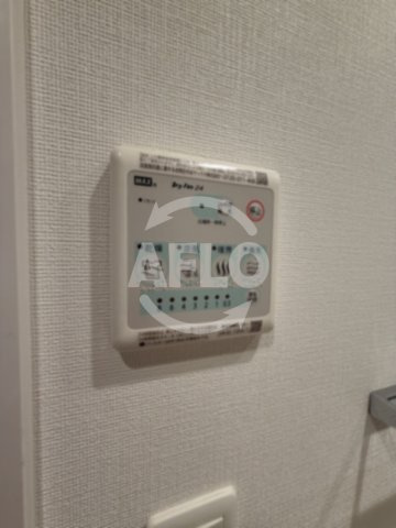 コンフォリア・リヴ東梅田　西天満小学校区の設備|浴室乾燥機