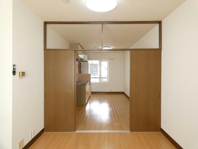 メゾンシャリテの洋室