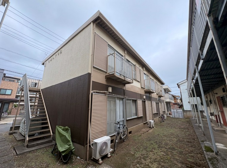 明峰ハイツＢの外観