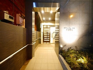 プラージュベイ横濱関内のエントランス