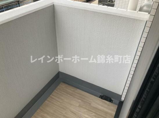 エフプレスト入谷のバルコニー