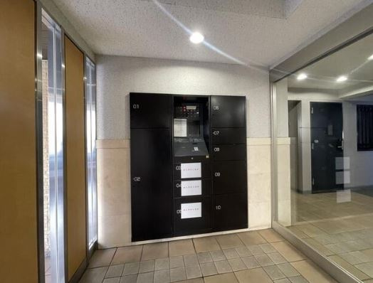 【中古マンション】サニーコート鶴ヶ島の設備|宅配ボックスです