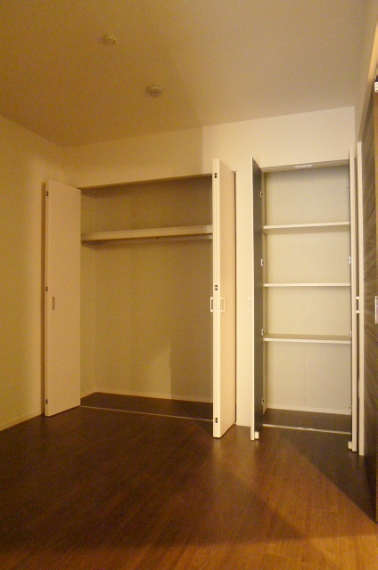 （シニア限定）ビアンテラスの寝室|★４．５帖のフローリングのお部屋です★