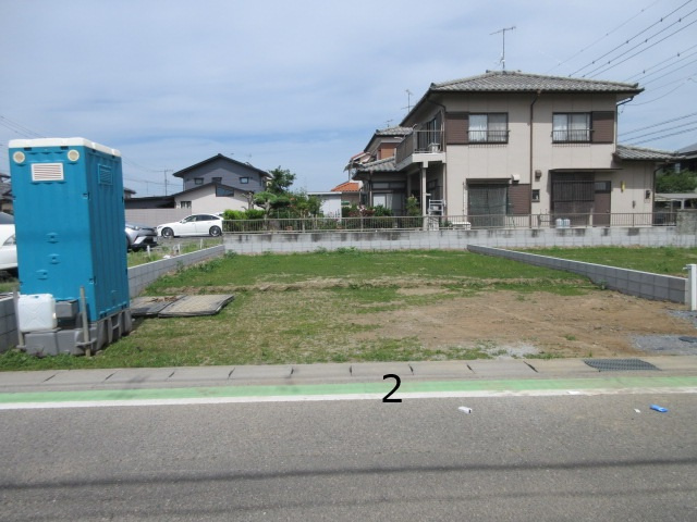 【仲介手数料無料】新築戸建　熊谷市別府2-212-1（全2棟）の前面道路含む現地写真
