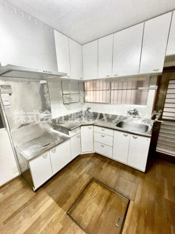 大庄西町4丁目貸家のキッチン