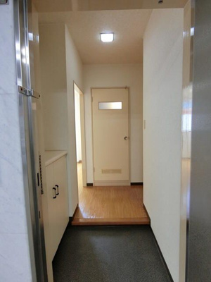 【玄関】 | 旭泉マンション | きれいな玄関です