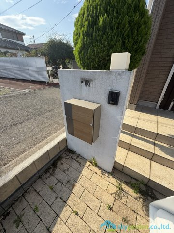 伊勢原市小稲葉　中古戸建の玄関