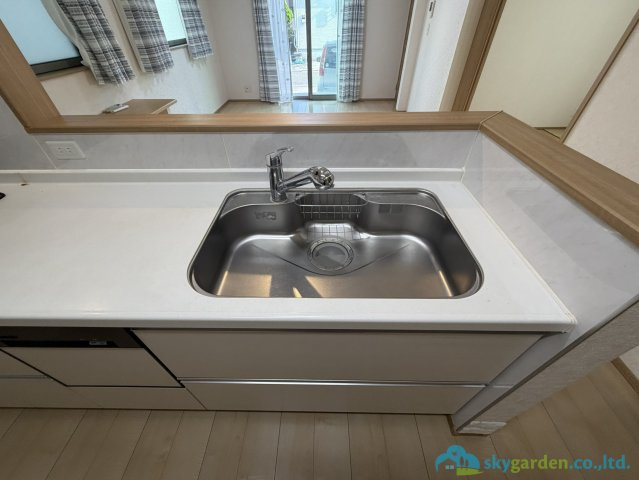 伊勢原市小稲葉　中古戸建のキッチン