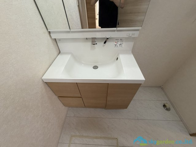 伊勢原市小稲葉　中古戸建の独立洗面台