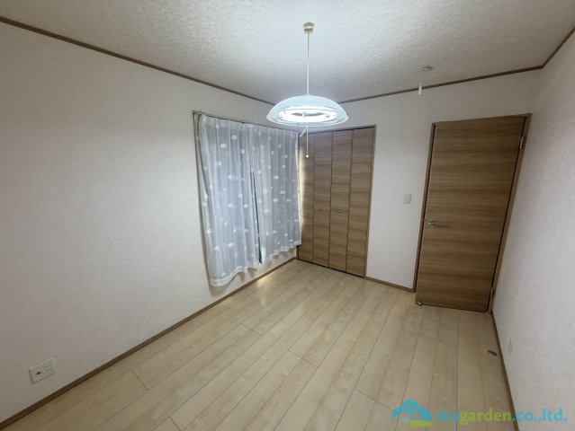 伊勢原市小稲葉　中古戸建の洋室