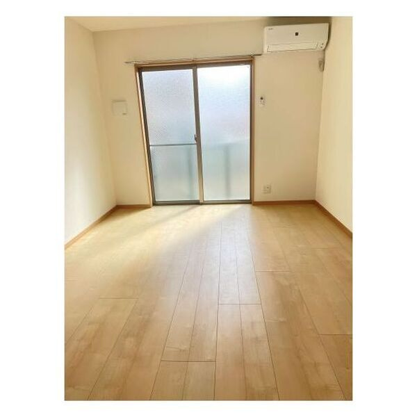 オーラムⅡ　名古屋市賃貸　仲介手数料無料の居間・リビング