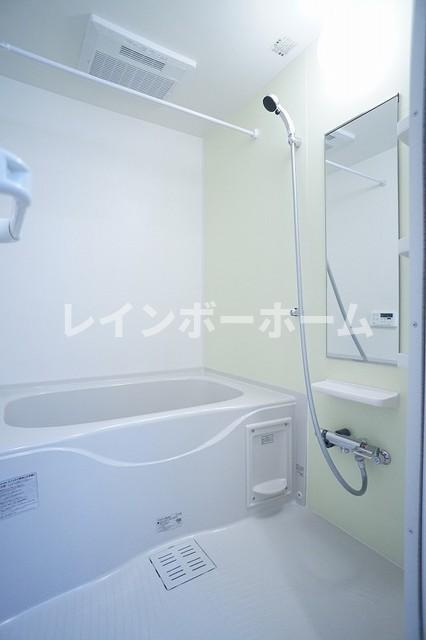 ヴィラ　ポエムの浴室