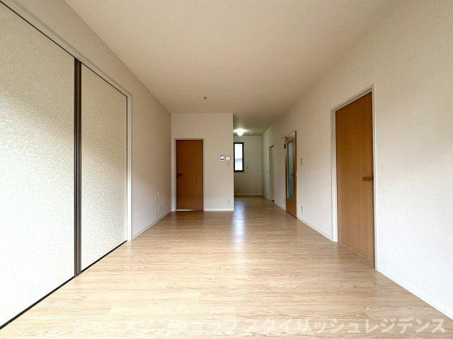 グローブ・たかの　Ｃ棟　の居間・リビング