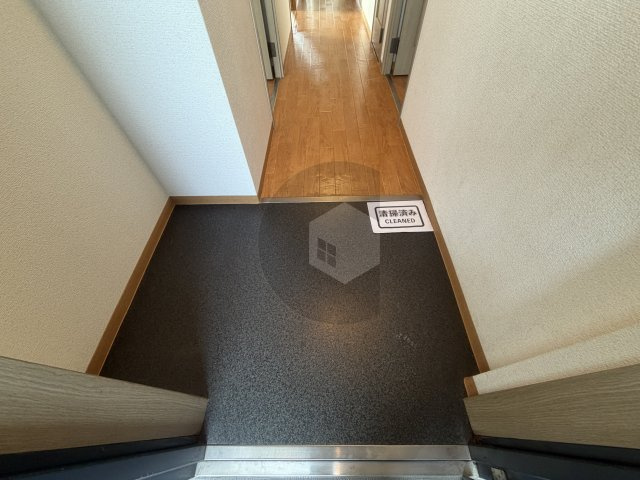 パルテール中小阪の玄関