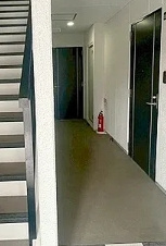 サファイスⅠ番館の玄関