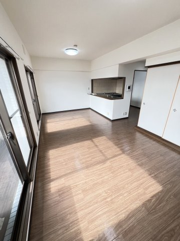 大阪市城東区関目１丁目の賃貸マンションの居間・リビング