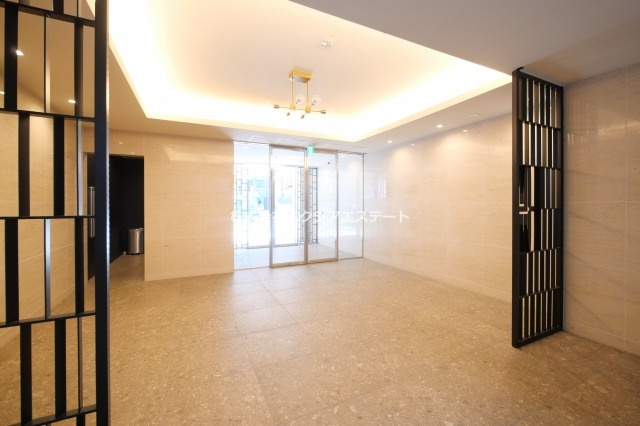 ベルンガーデン上本町のロビー