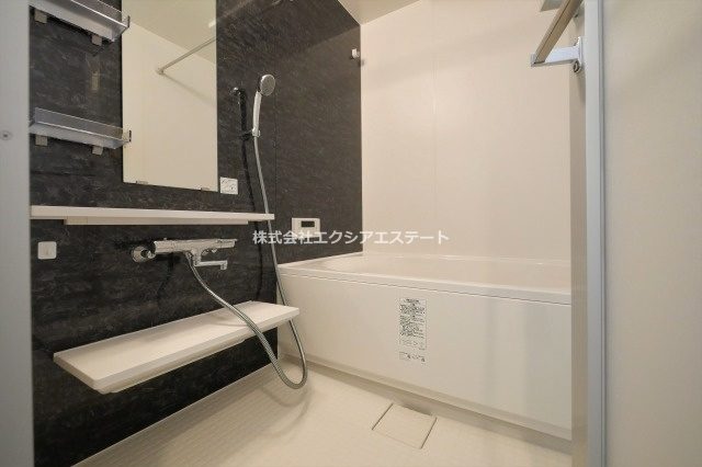 ベルンガーデン上本町の浴室
