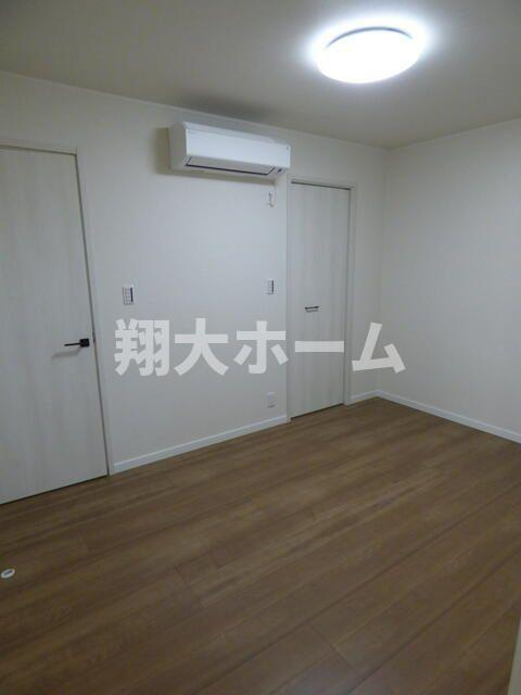 柊の内装