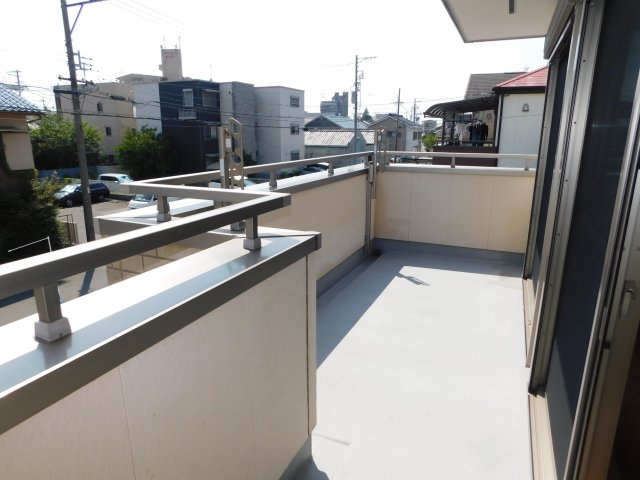 名古屋市中川区愛知町の中古一戸建のバルコニー|◇ベランダ◇　　陽当たり良好な広いベランダ♪　
