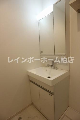 特典：仲介手数料が無料です!!の洗面所|コンパクトで使いやすい洗面所