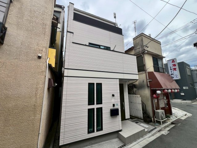 【外観】 | 中野区沼袋１丁目　中古戸建て | 住まうほどに愛着が深まる、上質で美しい外観デザインです