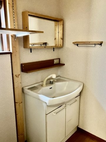 茅ヶ崎市南湖３丁目の一戸建ての洗面所